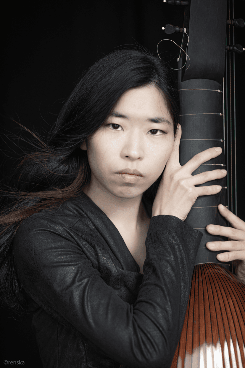 Asako Ueda, Laute